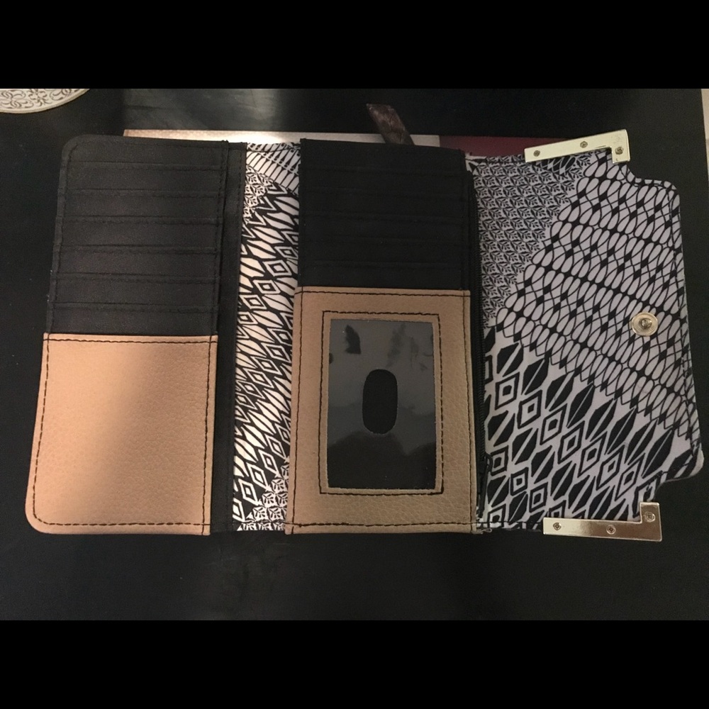 Jessica Simpson Wallet - Picture 5 of 5